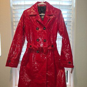 Scoop Red Crinkle Faux Patent Trench Coat — Double-Breasted, Belted (Statement P